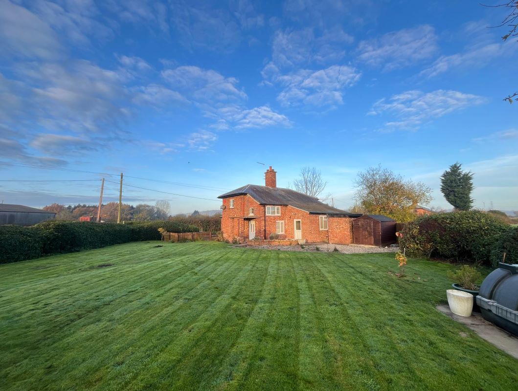 Corner House, Ollerton Road, Kelham, Newark, NG23 5QS
