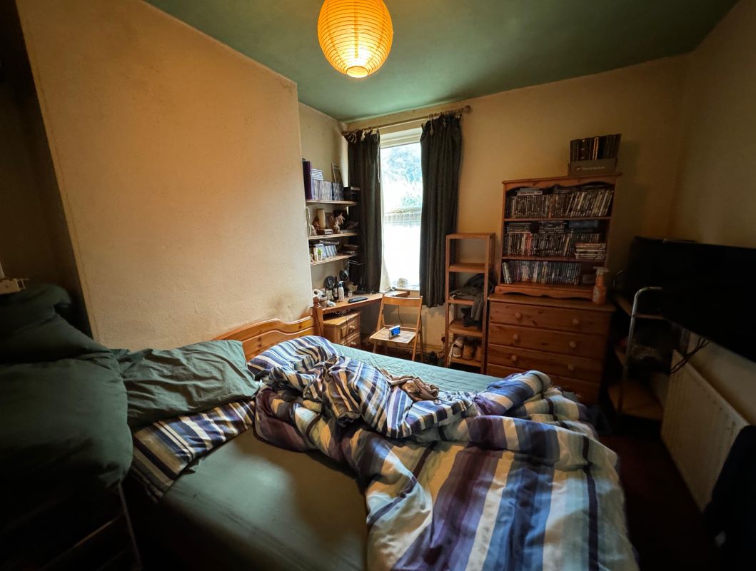 24 Whittier Road, Nottingham, NG2 4AS