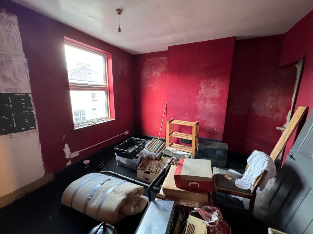 24 Whittier Road, Nottingham, NG2 4AS