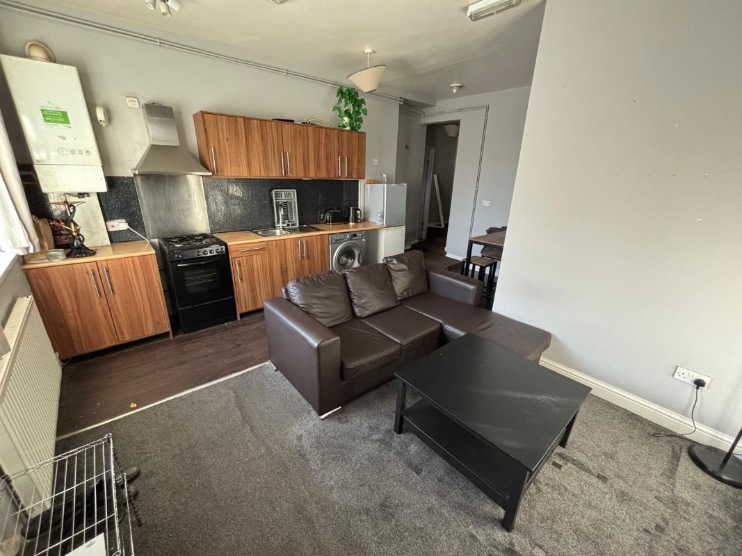201 Noel Street, Nottingham, NG7 6AR