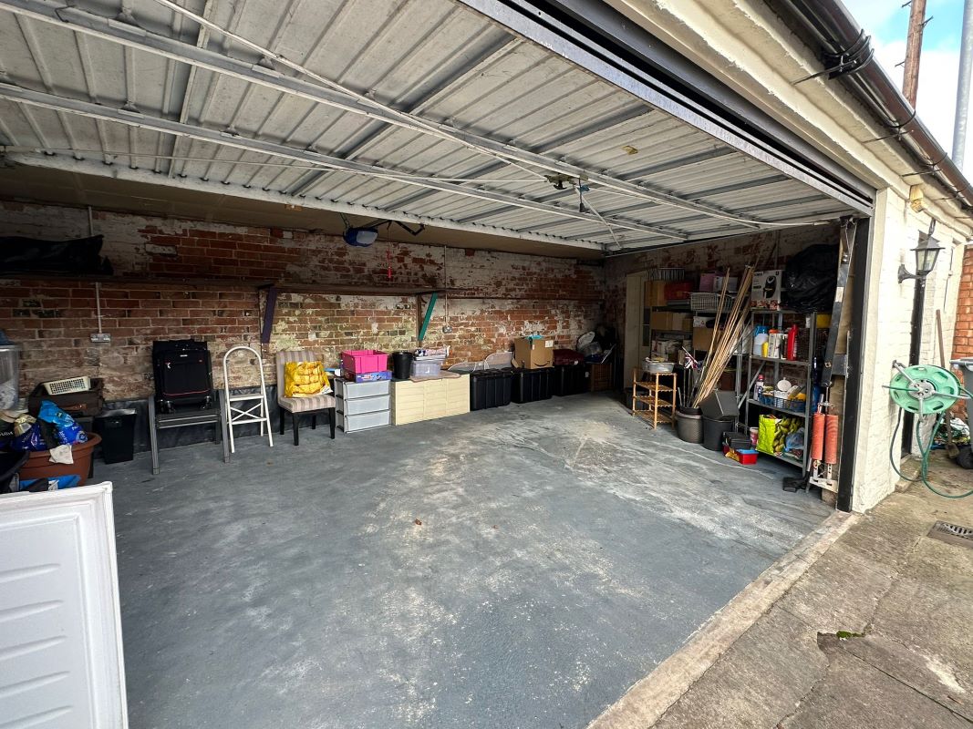 Hatfield Mews, Gunthorpe Road, Flats 1 & 2, Lowdham, Nottingham, NG14 7EN