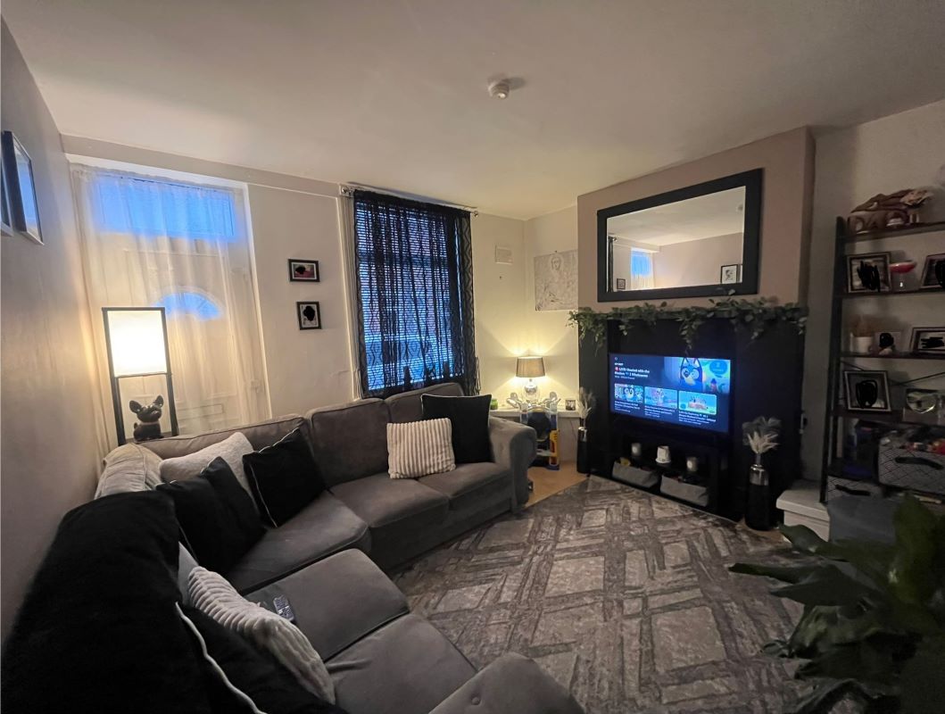 8 Bradbury Street, Nottingham, Nottinghamshire, NG2 4AZ