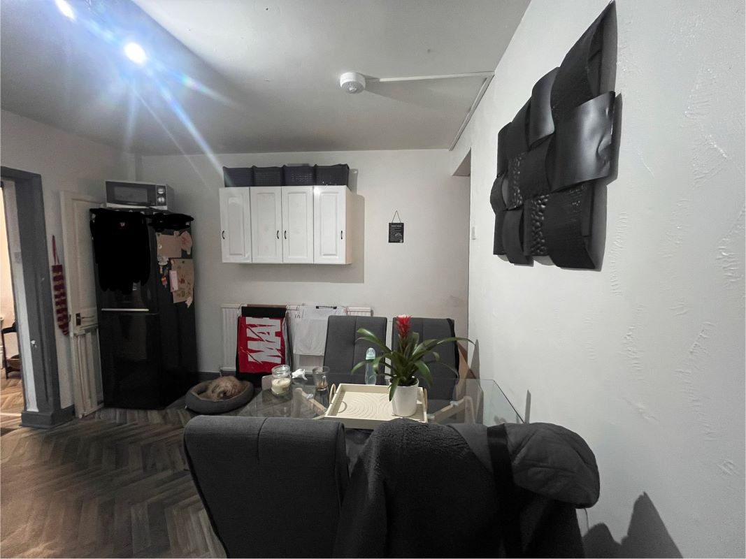 8 Bradbury Street, Nottingham, Nottinghamshire, NG2 4AZ