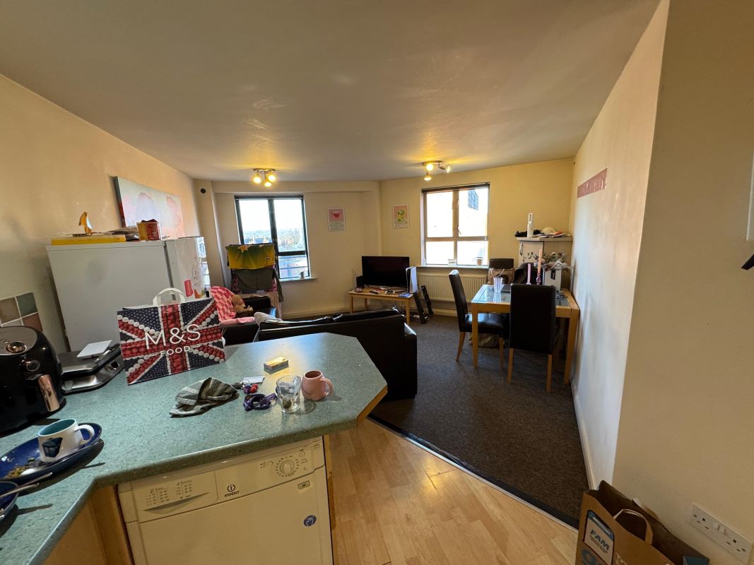 Flat 9 Royal Victoria Court, Gamble Street, Nottingham, NG7 4ET
