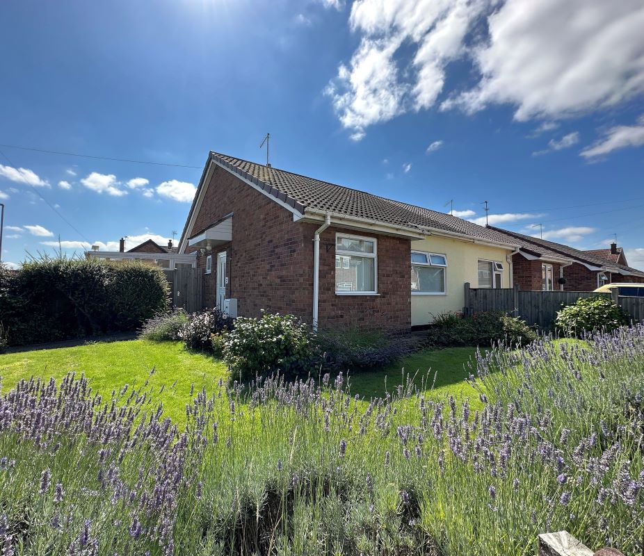 2 Derwent Way, Newark, Nottinghamshire, NG24 2HB