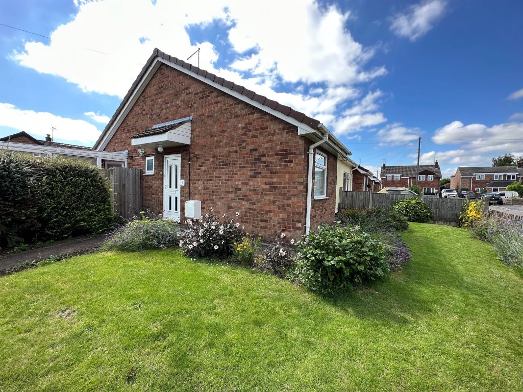 2 Derwent Way, Newark, Nottinghamshire, NG24 2HB