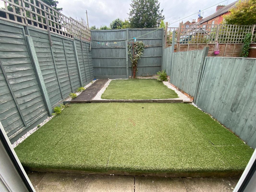 91 Foxhill Road, Carlton, Nottingham, NG4 1QS