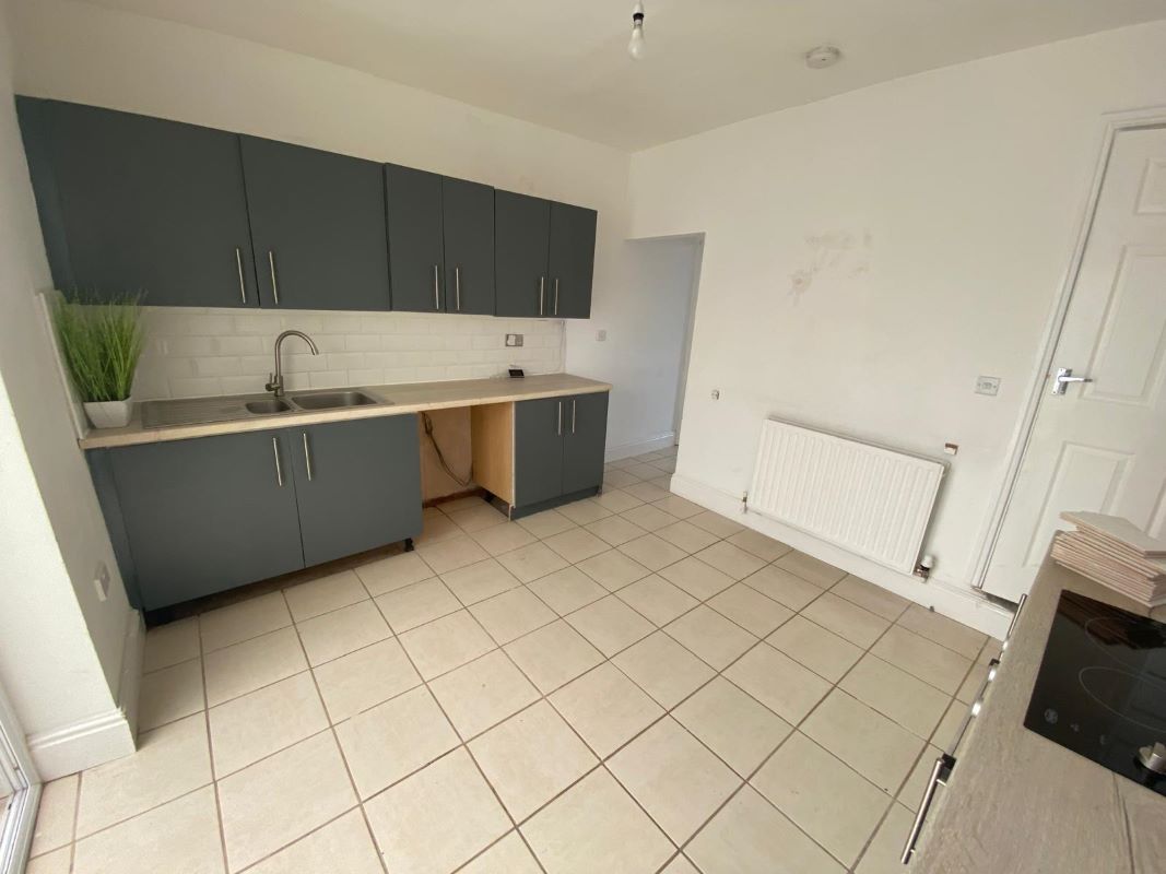 91 Foxhill Road, Carlton, Nottingham, NG4 1QS