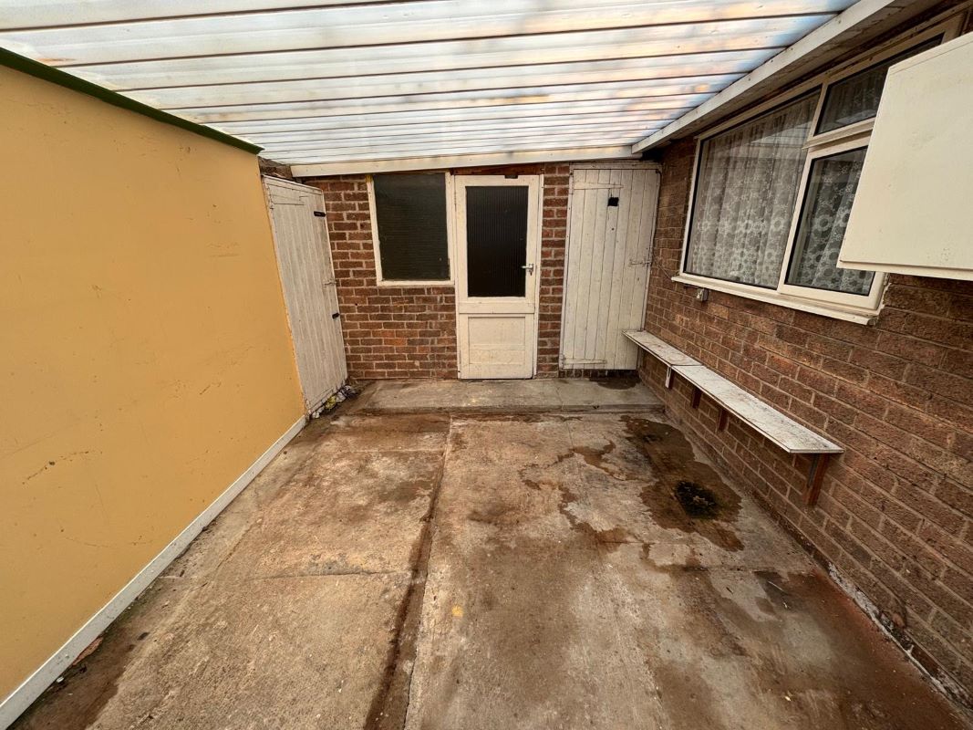 27 Cromford Avenue, Carlton, Nottingham, NG4 3RU