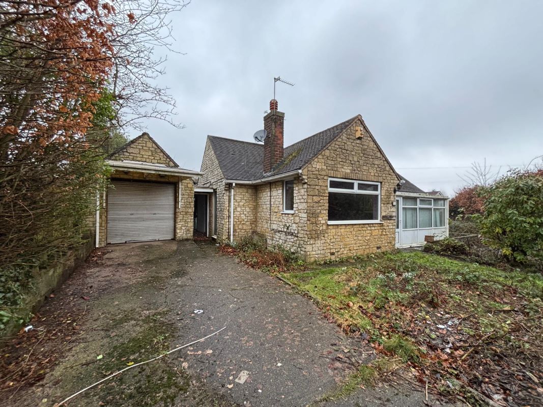1 Hazel Drive, Wingerworth, Chesterfield, S42 6NE