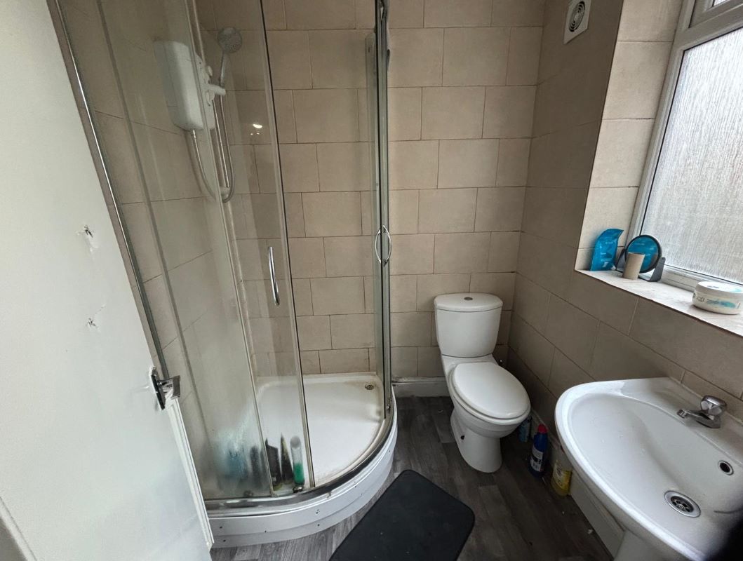 37 Cromwell Street, Nottingham, NG7 4GL