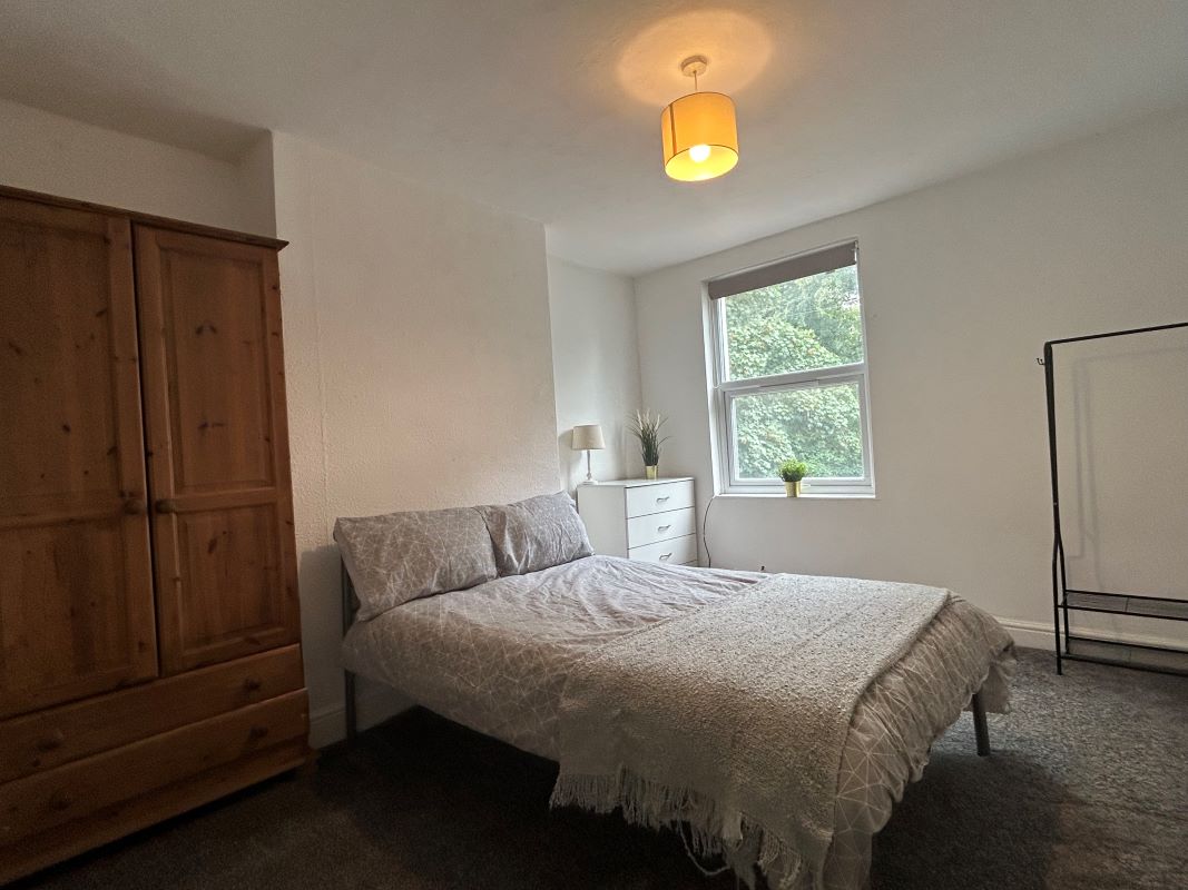 37 Cromwell Street, Nottingham, NG7 4GL
