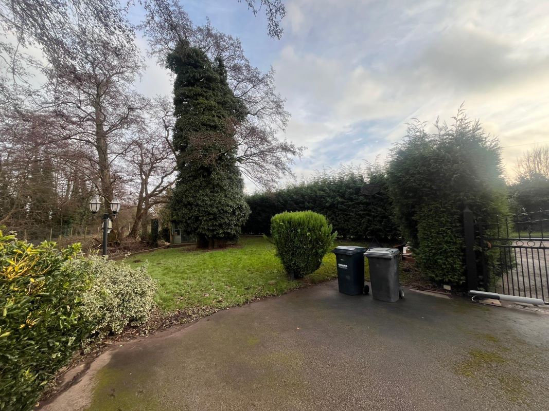Lido Villa, Moor Lane, Calverton, Nottingham, NG14 6FZ
