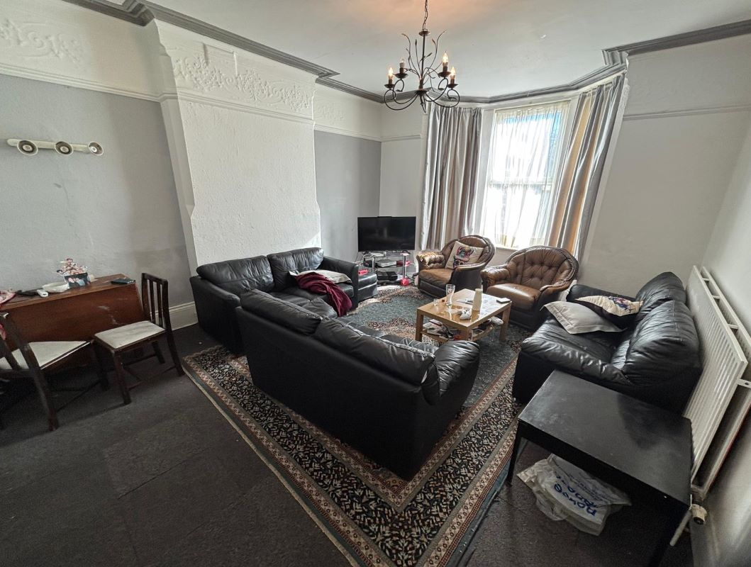 19 Gedling Grove, Arboretum, Nottingham, NG7 4DU