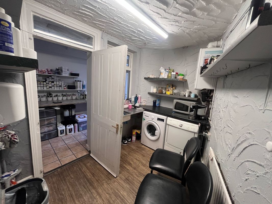 260 Highbury Road, Nottingham, NG6 9FE
