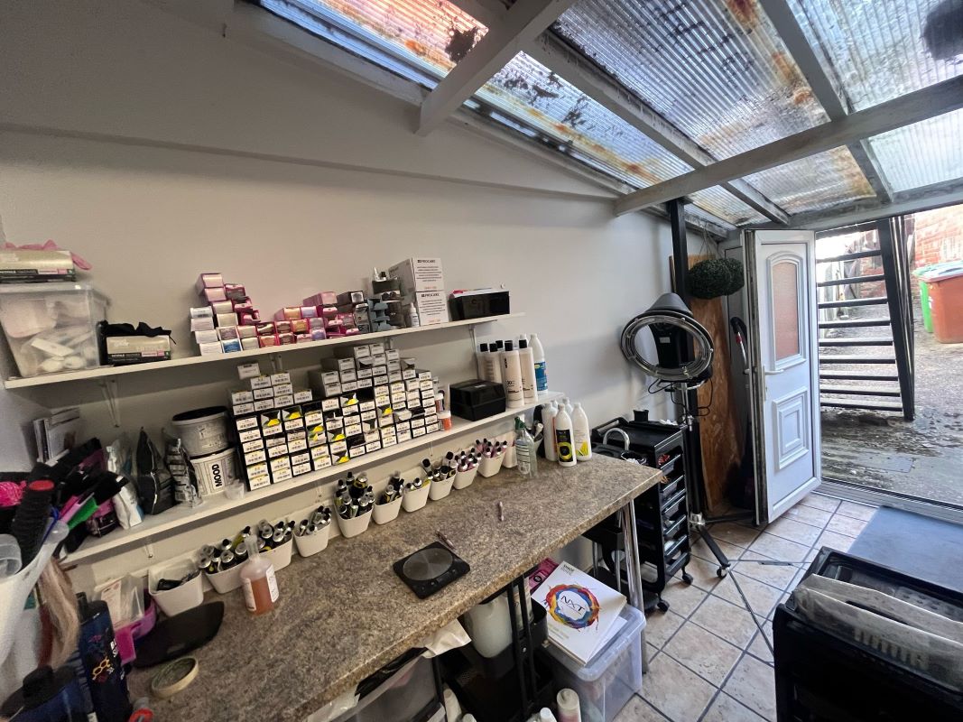 260 Highbury Road, Nottingham, NG6 9FE
