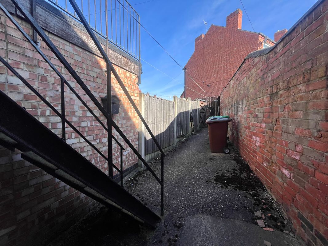 260 Highbury Road, Nottingham, NG6 9FE