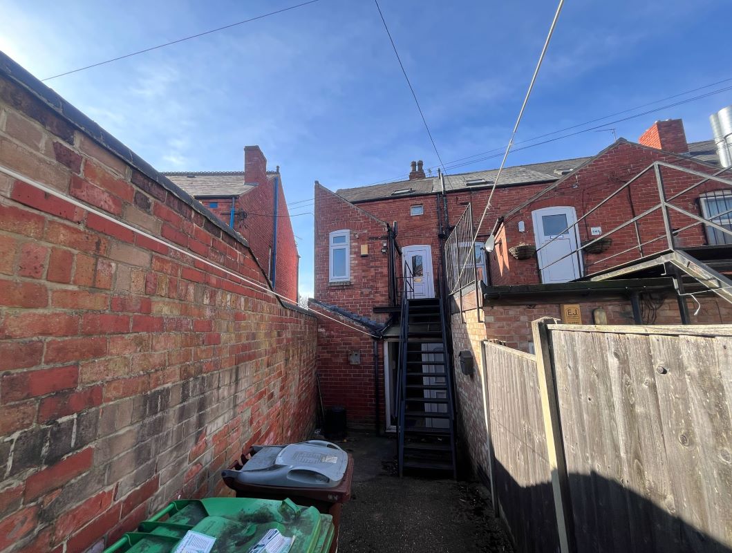 260 Highbury Road, Nottingham, NG6 9FE