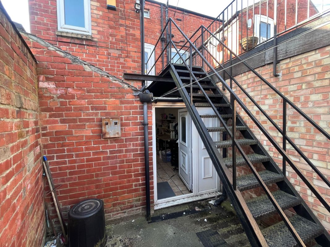 260 Highbury Road, Nottingham, NG6 9FE
