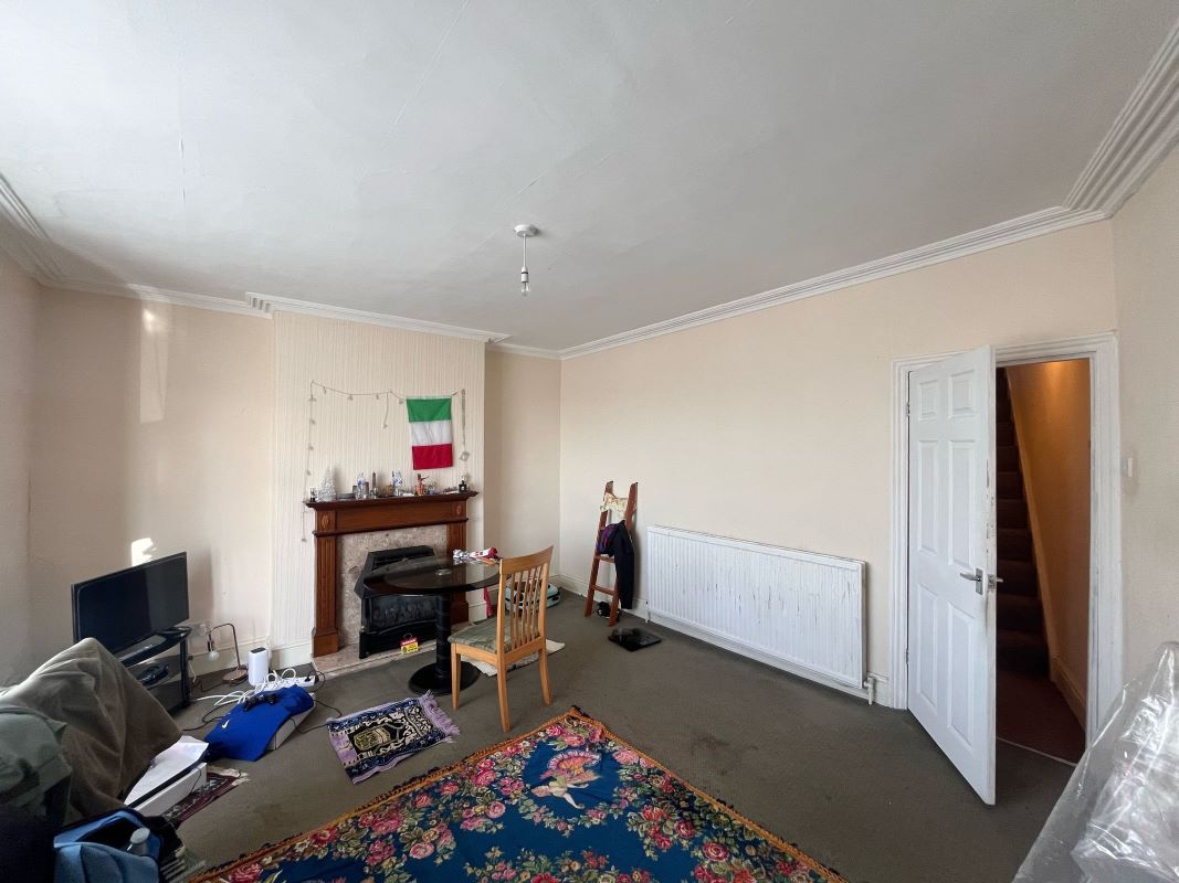 260 Highbury Road, Nottingham, NG6 9FE