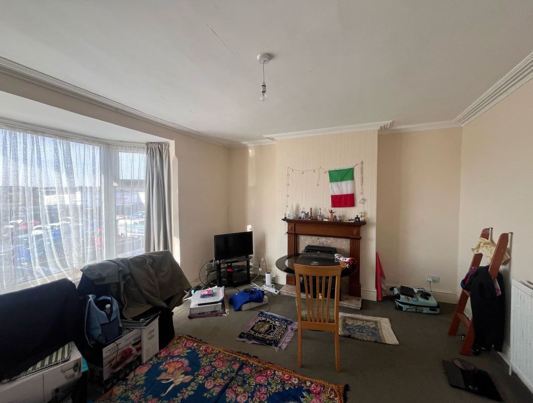 260 Highbury Road, Nottingham, NG6 9FE