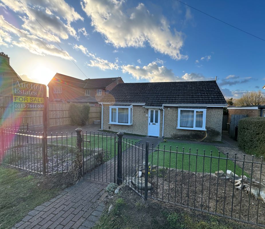 135 Belton Lane, Grantham, Lincolnshire, NG31 9HW
