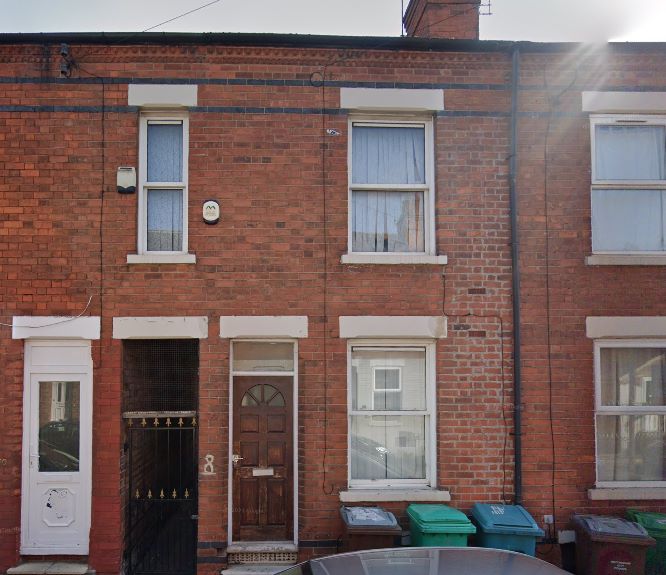 8 Lyndhurst Road, Nottingham, NG2 4FW