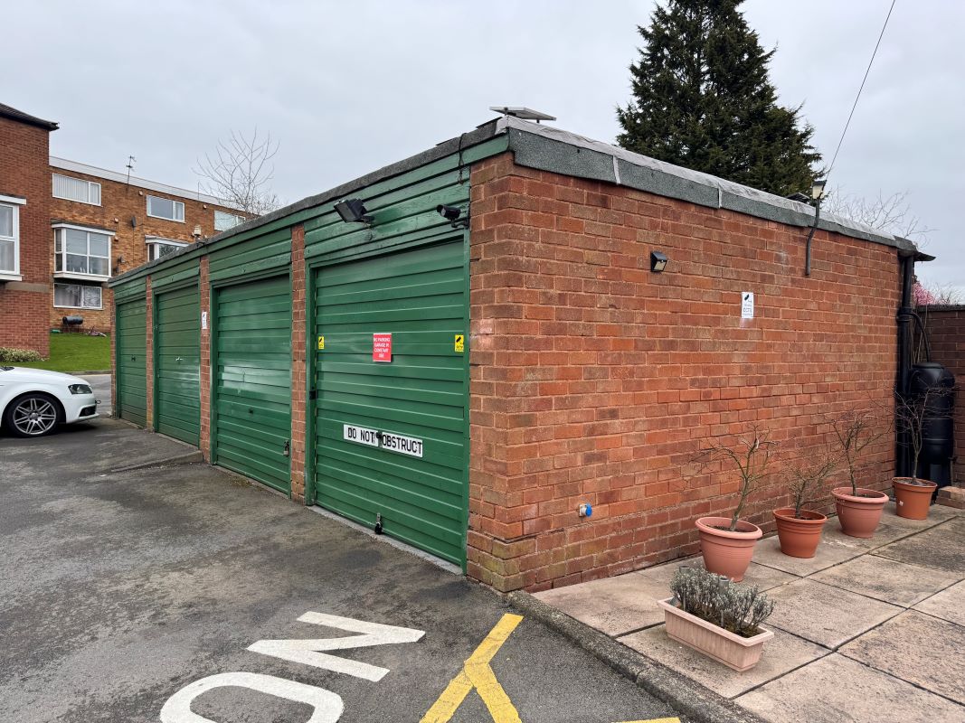33 lock-up garages Beasley Grove, Birmingham, West Midlands, B43 7HG