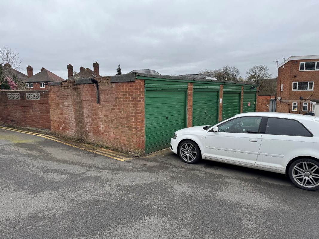 33 lock-up garages Beasley Grove, Birmingham, West Midlands, B43 7HG