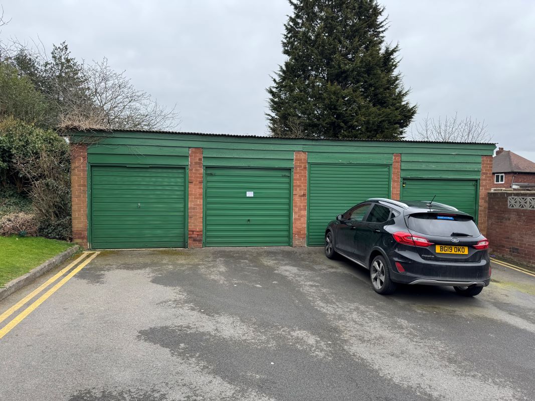 33 lock-up garages Beasley Grove, Birmingham, West Midlands, B43 7HG