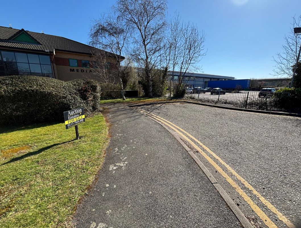 Land on Padge Road, Beeston, Nottingham, NG9 2JR