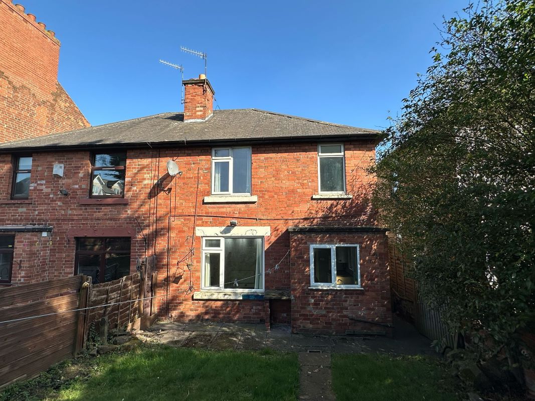 125 Nottingham Road, Basford, Nottingham, NG7 7AY