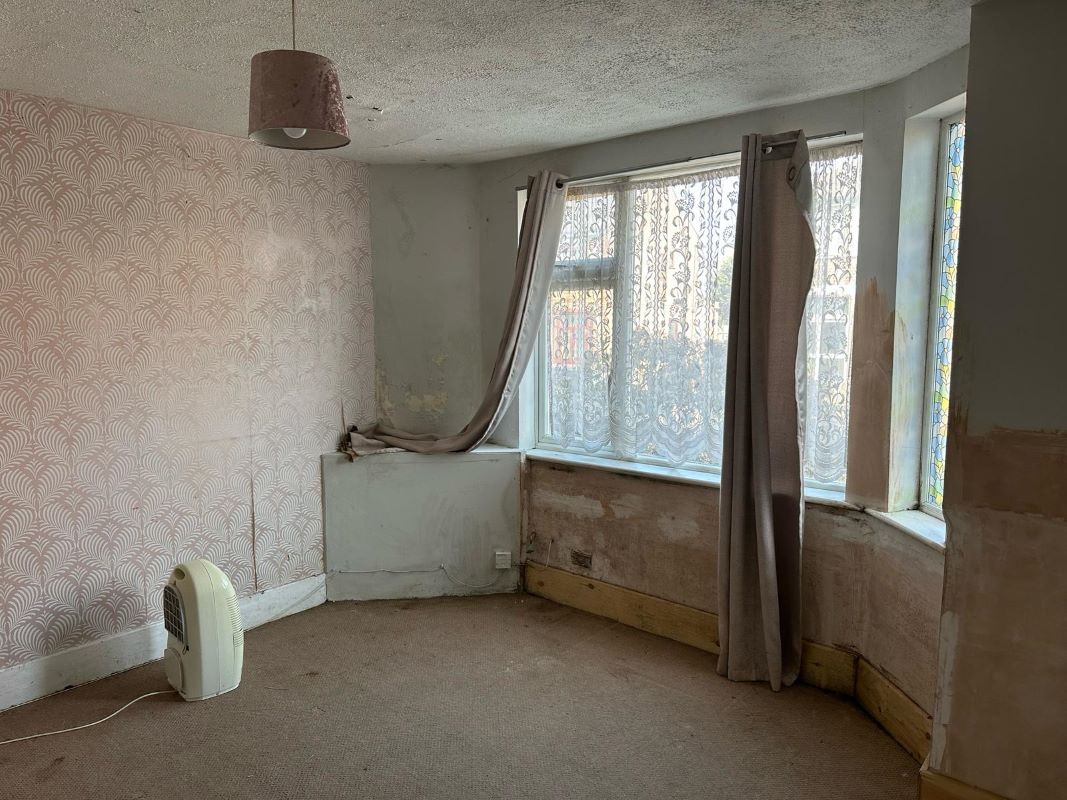 125 Nottingham Road, Basford, Nottingham, NG7 7AY