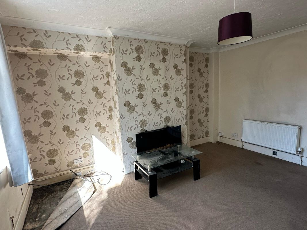 125 Nottingham Road, Basford, Nottingham, NG7 7AY