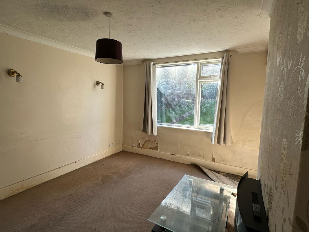 125 Nottingham Road, Basford, Nottingham, NG7 7AY