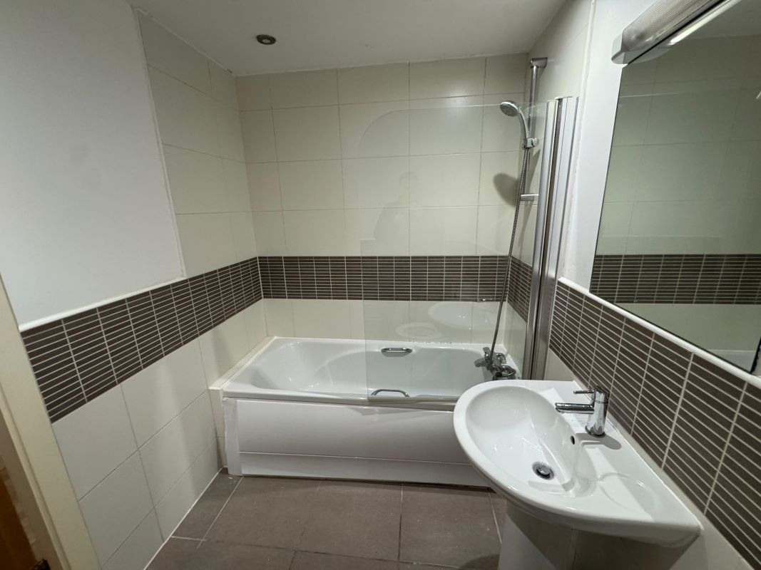 Apartment 35, Waterfront Plaza, Nottingham, NG2 3BH