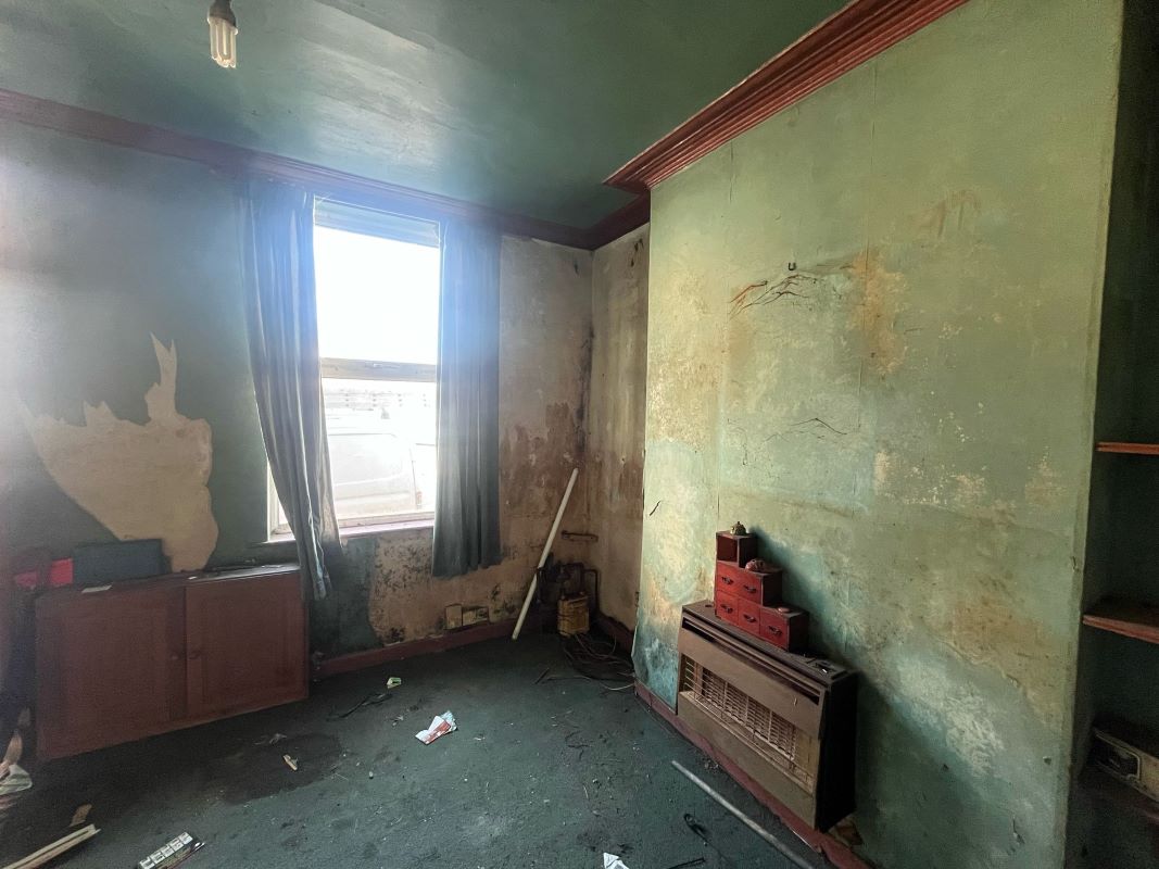 24 Whittier Road, Nottingham, NG2 4AS