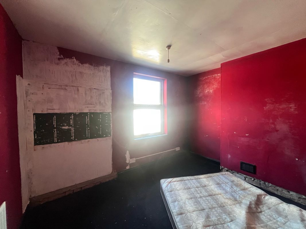 24 Whittier Road, Nottingham, NG2 4AS