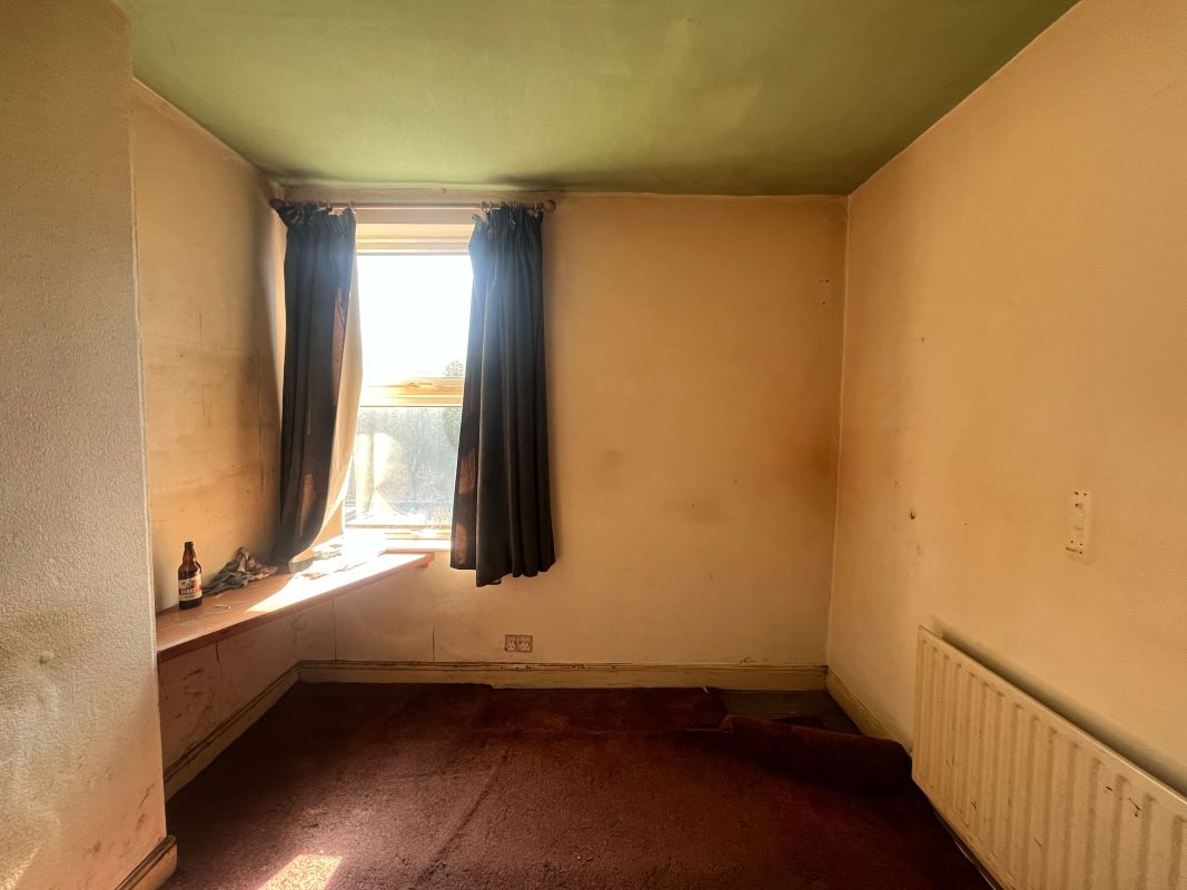 24 Whittier Road, Nottingham, NG2 4AS