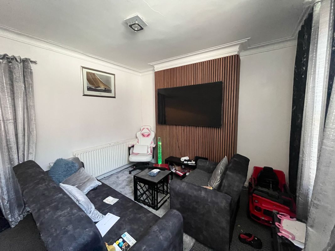 8 Lyndhurst Road, Nottingham, NG2 4FW