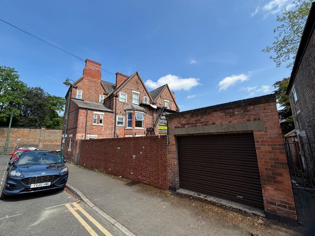 5 Burns Street, Nottingham, NG7 4DS
