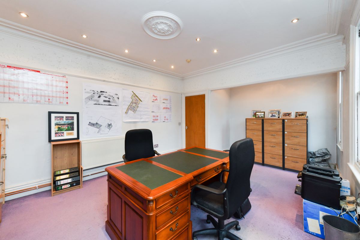 23-25 Lombard Street, Newark, Nottinghamshire, NG24 1XG