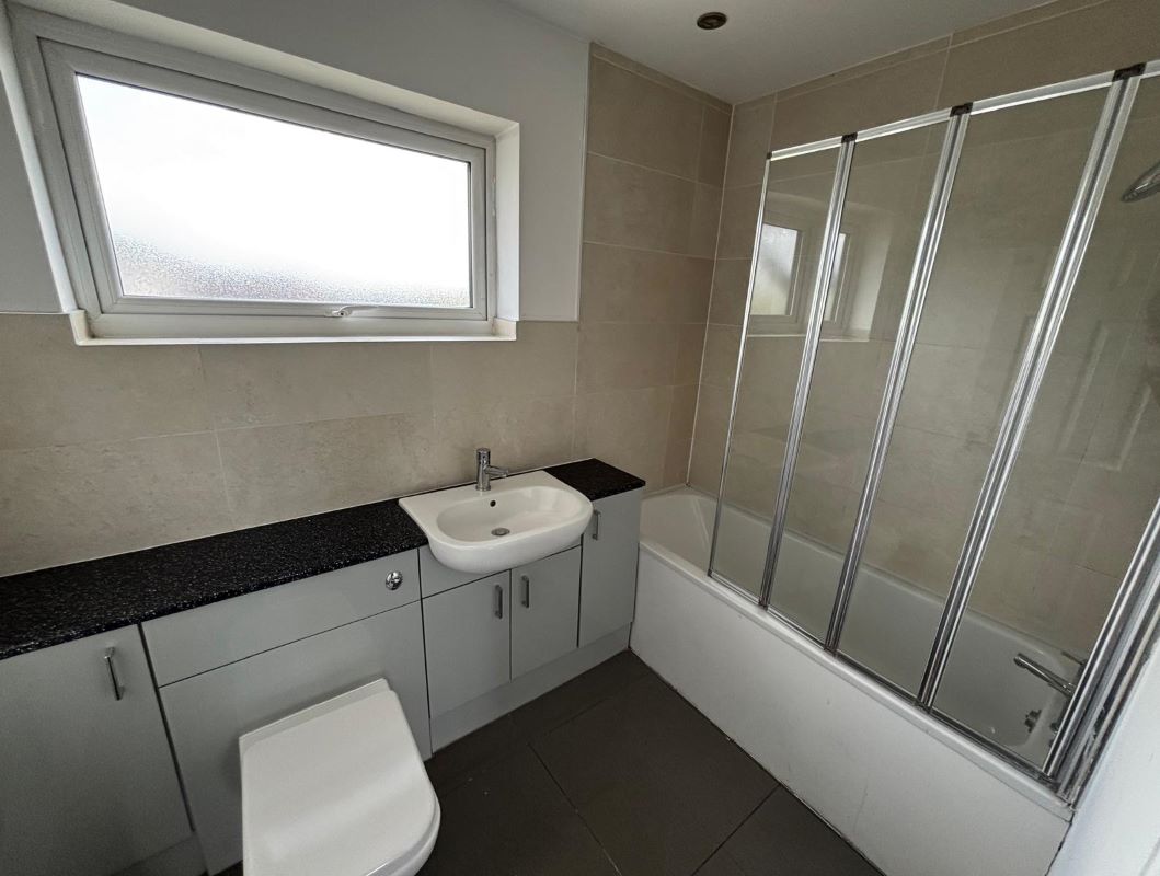 17 Limmen Gardens, Nottingham, NG3 2QA