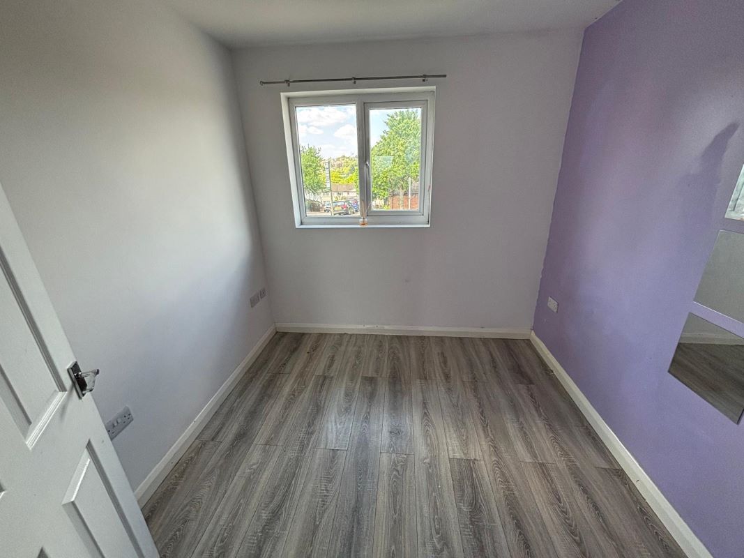 17 Limmen Gardens, Nottingham, NG3 2QA