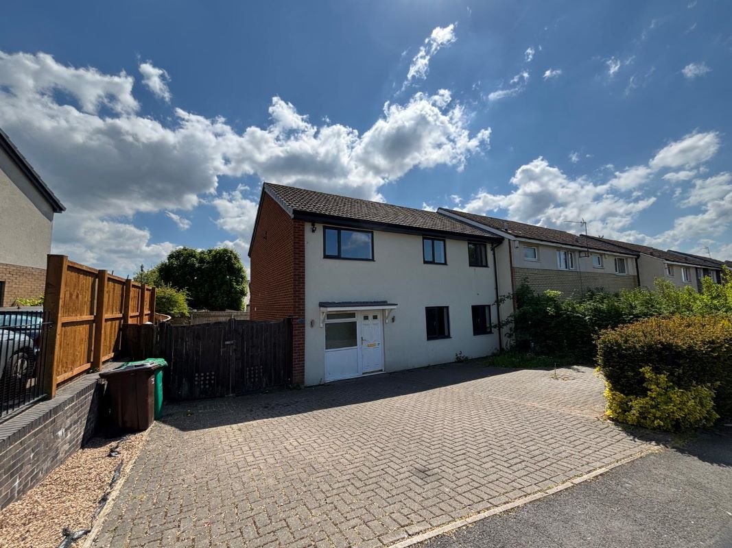 17 Limmen Gardens, Nottingham, NG3 2QA