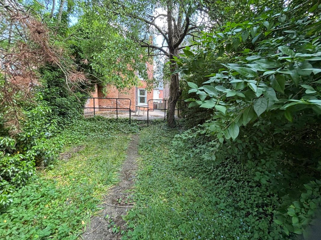 17 Greenfield Street, Dunkirk, Nottingham, NG7 2JN