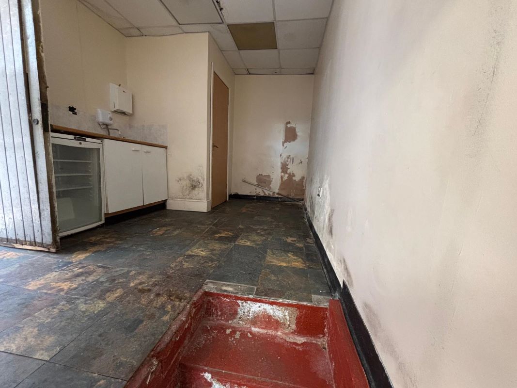 71 Barnsley Road, South Elmsall, Pontefract, West Yorkshire, WF9 2QW