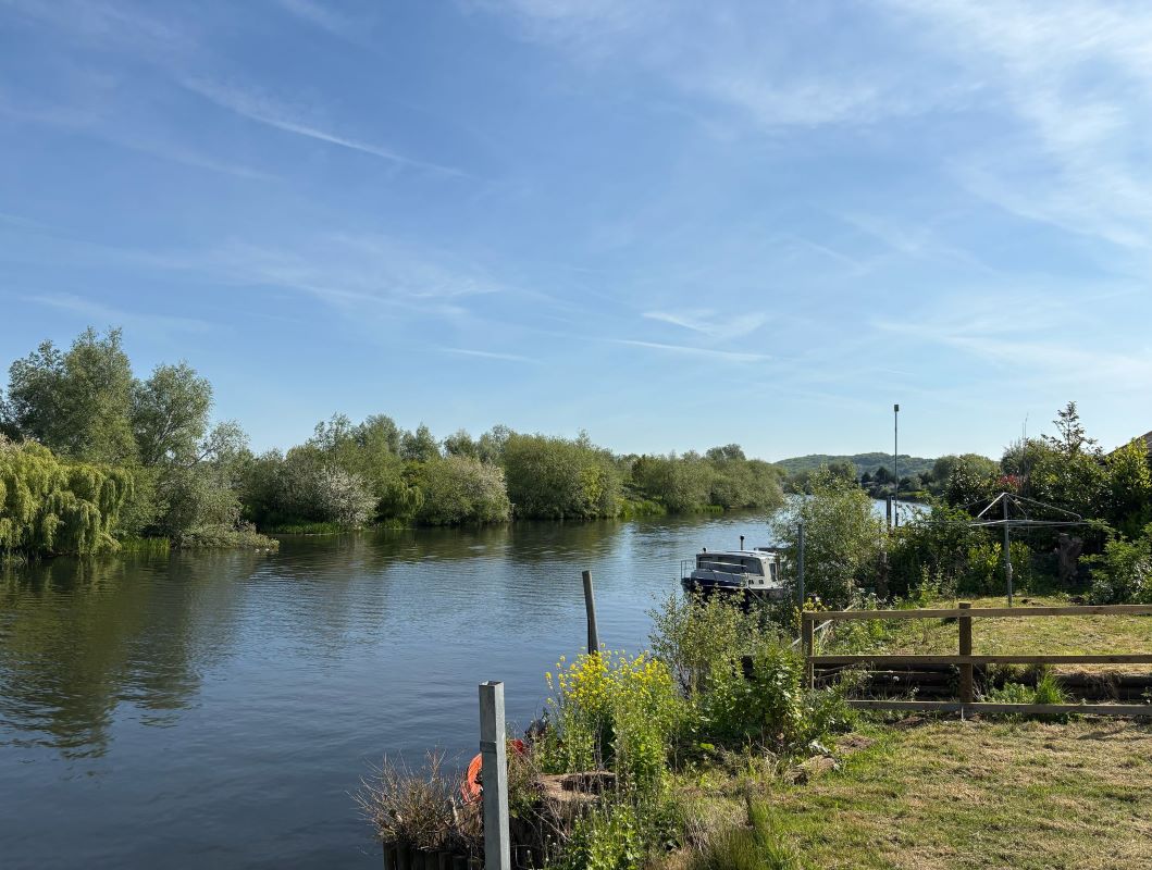 Prickle Pin Lodge, Trent Side, Barton-in-Fabis, Nottingham, NG11 0BL