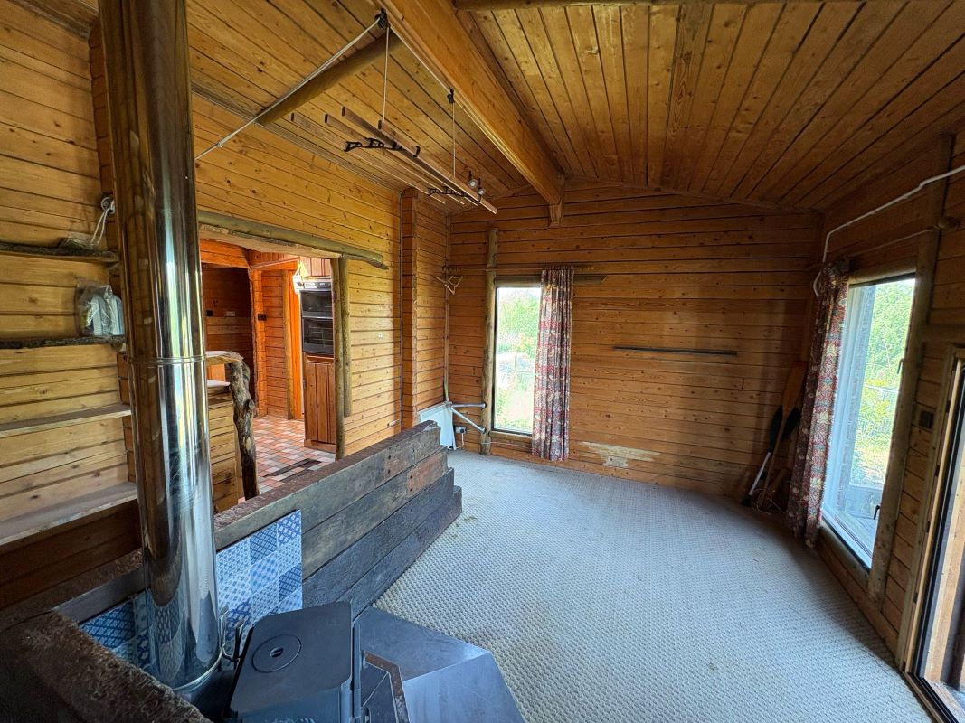 Prickle Pin Lodge, Trent Side, Barton-in-Fabis, Nottingham, NG11 0BL