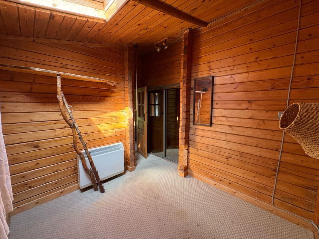 Prickle Pin Lodge, Trent Side, Barton-in-Fabis, Nottingham, NG11 0BL